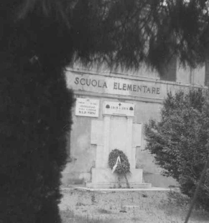Scuole-elementari-monumento.jpg